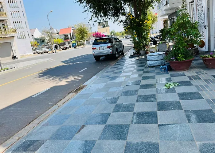 Khách sạn Lộc Vừng *