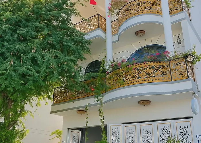 Lộc Vừng Khách sạn *